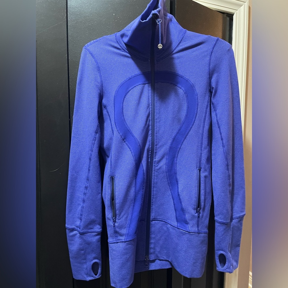 Lululemon Womens In Stride jacket. Purple size 4